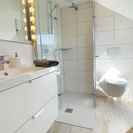 Kapitaenshaus 4 / Strandrobbe 4 *